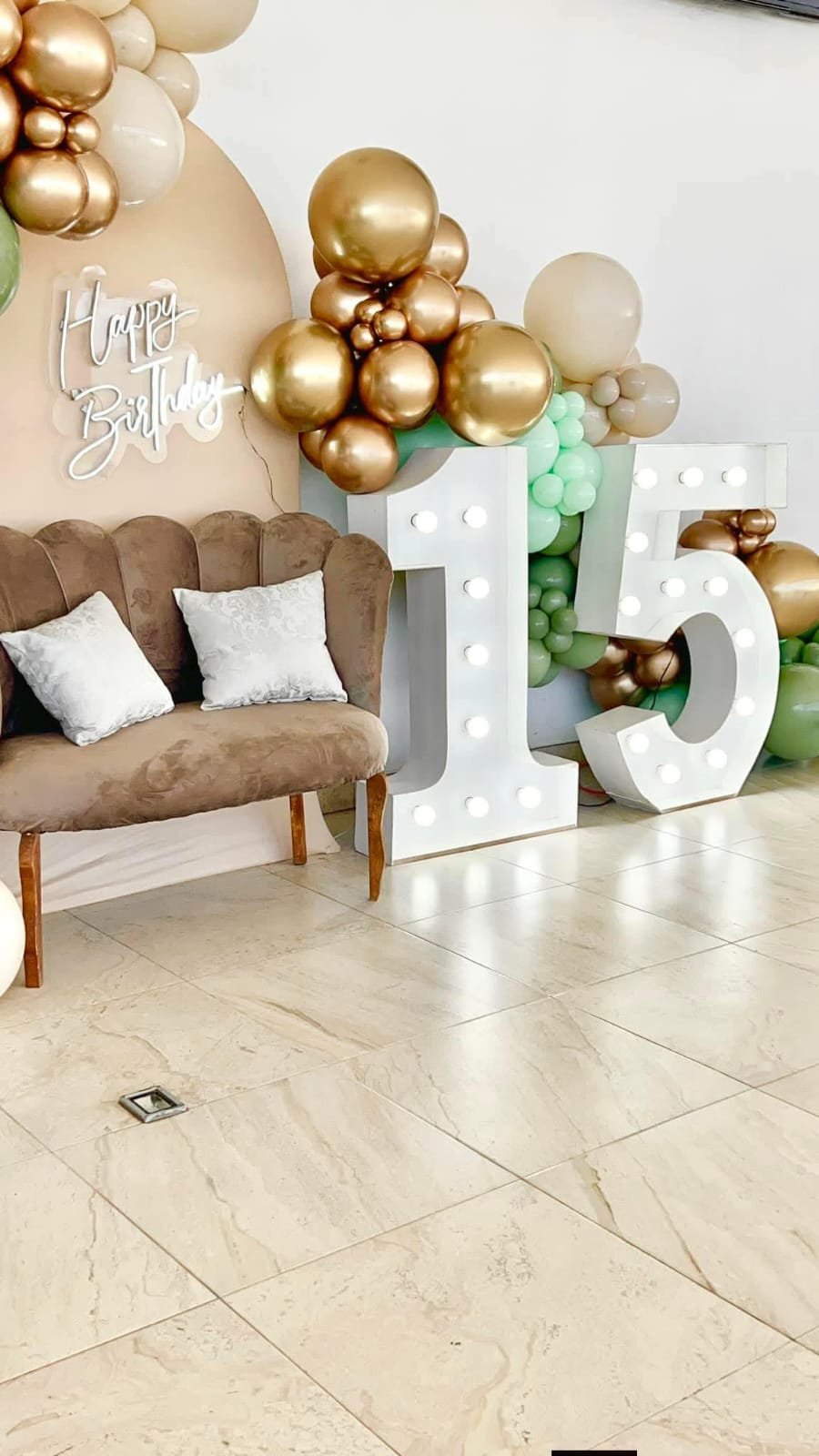 Arreglos especiales con luces y flores